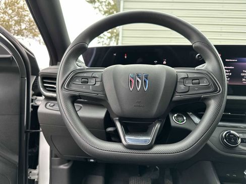 Certified 2024 Buick Envista Preferred w/ Convenience II Package image 20