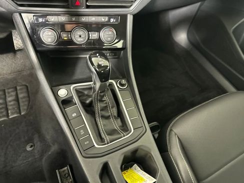 Used 2023 Volkswagen Jetta SE image 20