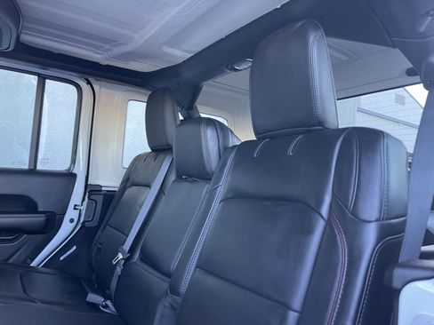 New 2026 Jeep Wrangler Unlimited Rubicon w/ Technology Group image 18