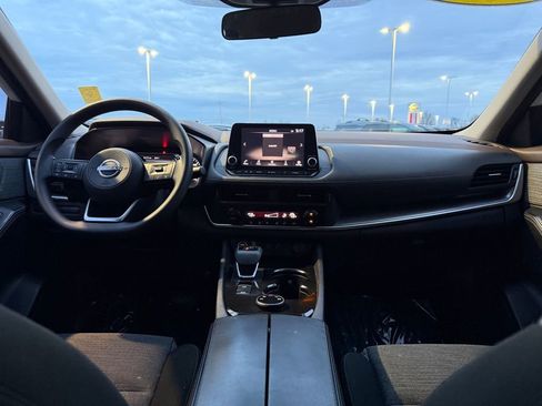 Used 2023 Nissan Rogue SV image 26