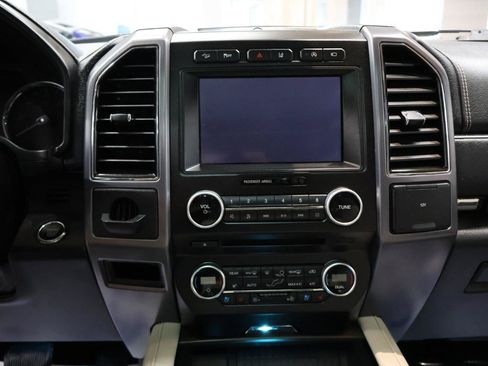 Used 2018 Ford Expedition Platinum AWD/4WD image 21
