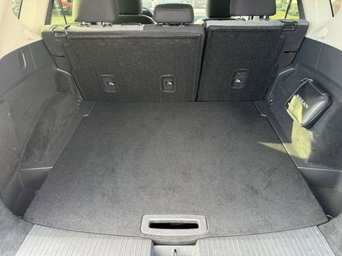 Used 2023 Nissan Rogue SV w/ SV Premium B Package image 14