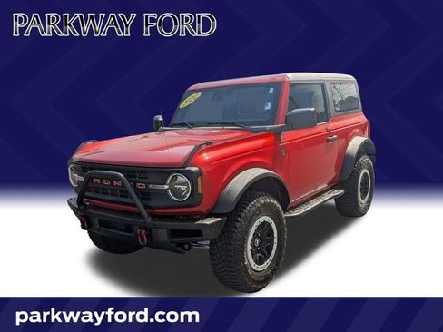 Used 2022 Ford Bronco 2-Door w/ Sasquatch Package AWD/4WD image 1