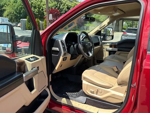 Used 2016 Ford F150 Lariat w/ Heavy-Duty Payload Package AWD/4WD image 22