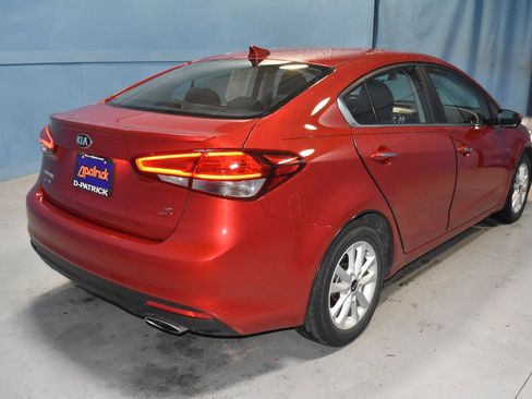 Used 2017 Kia Forte S w/ S Technology Package image 25