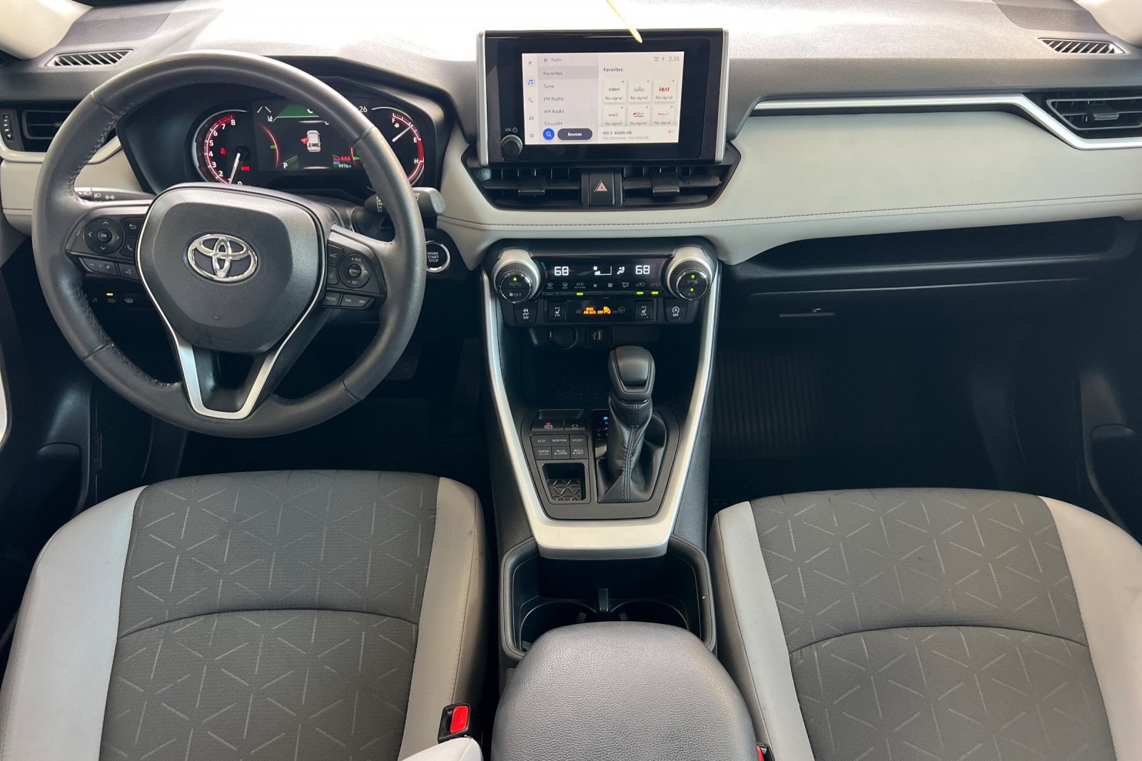 Certified 2025 Toyota RAV4 XLE w/ Convenience Package AWD/4WD image 10