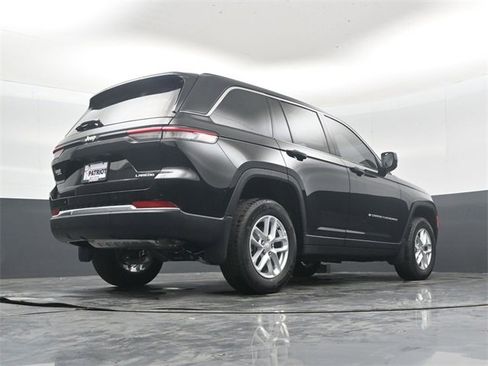 New 2025 Jeep Grand Cherokee Laredo X w/ Luxury Tech Group I image 40