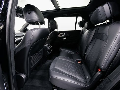 Used 2025 Mercedes-Benz GLS 63 AMG 4MATIC image 25