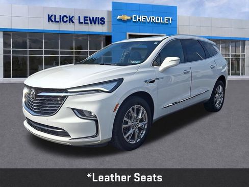 Used 2023 Buick Enclave Essence w/ Experience Buick Package AWD/4WD image 3