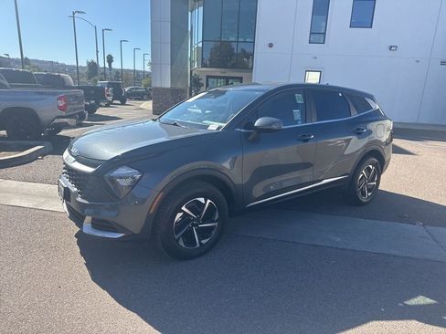 Used 2023 Kia Sportage LX AWD/4WD image 13