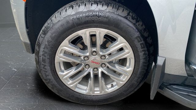 Used 2023 GMC Yukon SLT w/ SLT Luxury Package AWD/4WD image 32
