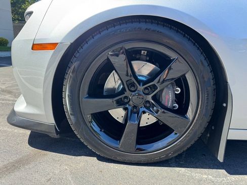 Used 2015 Chevrolet Camaro SS w/ RS Package RWD image 16