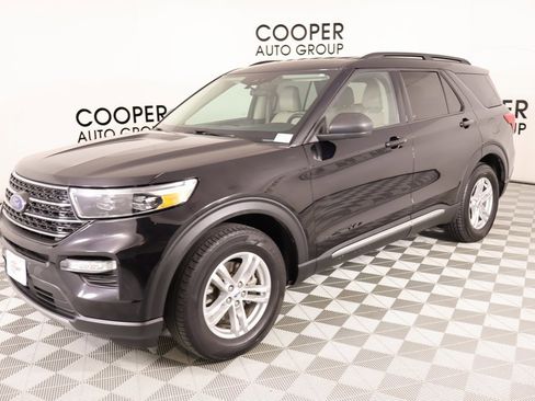 Used 2023 Ford Explorer XLT w/ Equipment Group 202A image 10