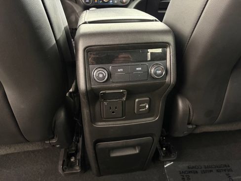Used 2019 GMC Acadia SLT AWD/4WD image 21
