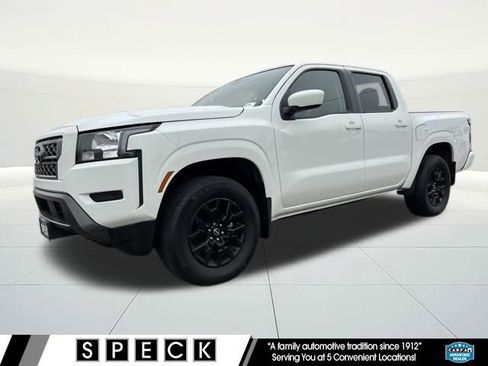 Used 2022 Nissan Frontier SV image 1