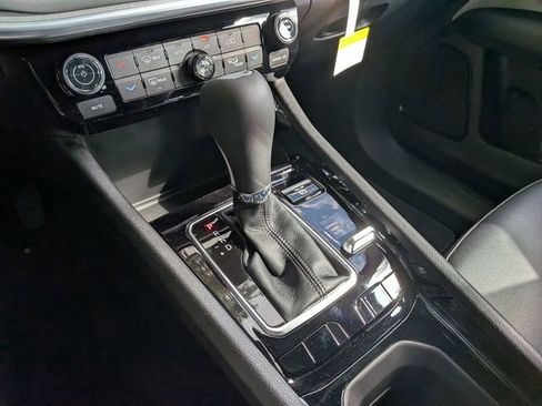 New 2026 Jeep Compass Limited image 15