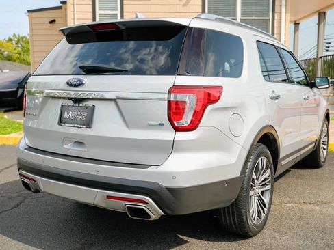 Used 2016 Ford Explorer Platinum AWD/4WD image 5