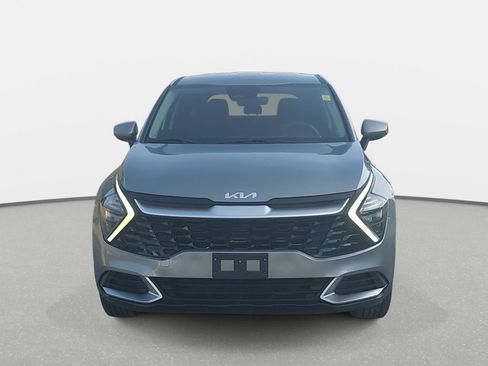 Used 2023 Kia Sportage LX FWD image 2