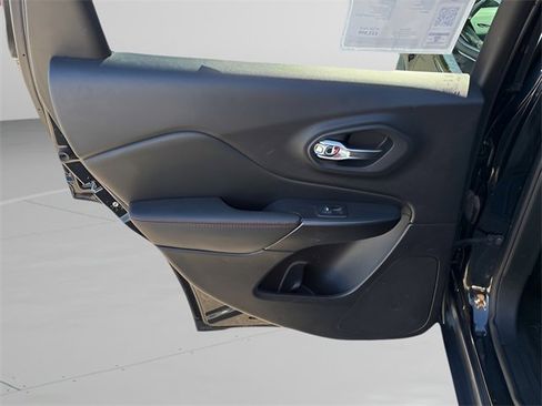 Used 2021 Jeep Cherokee Trailhawk w/ Trailer Tow Group image 18