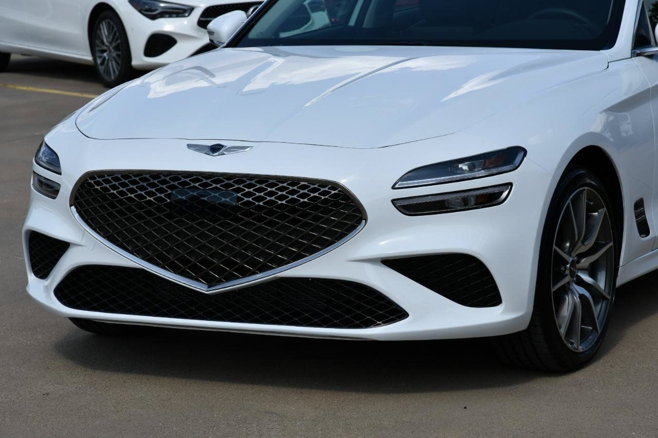 Used 2026 Genesis G70 2.5T RWD image 3