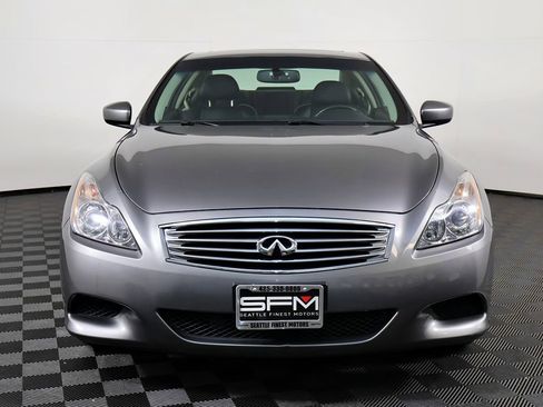Used 2010 INFINITI G37 Journey w/ Premium Pkg RWD image 4
