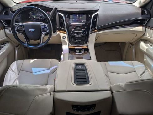Used 2018 Cadillac Escalade Luxury image 27