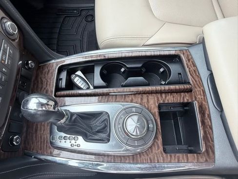 Used 2020 Nissan Armada Platinum image 30