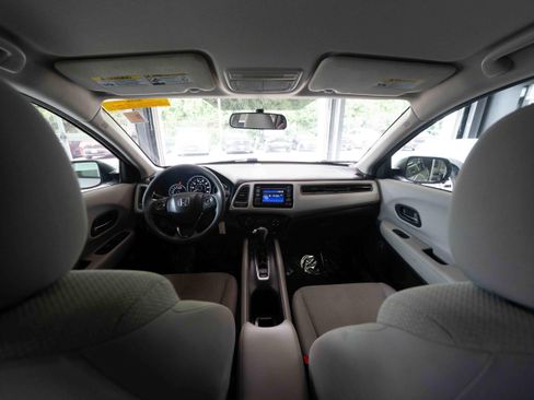 Used 2016 Honda HR-V LX image 19