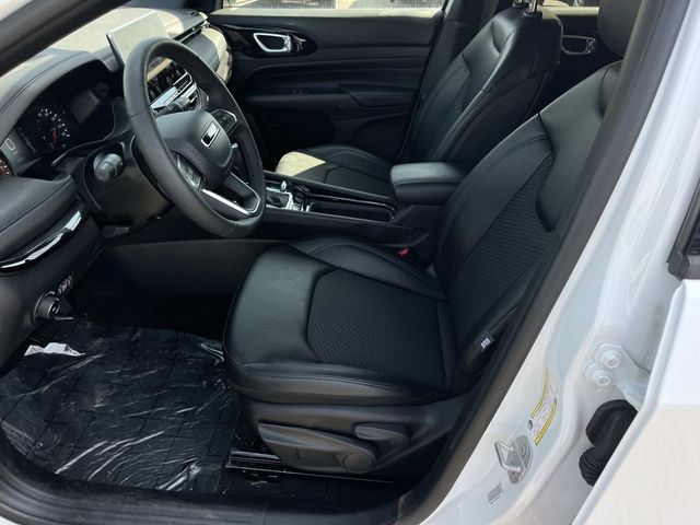 Used 2026 Jeep Compass Latitude AWD/4WD image 21