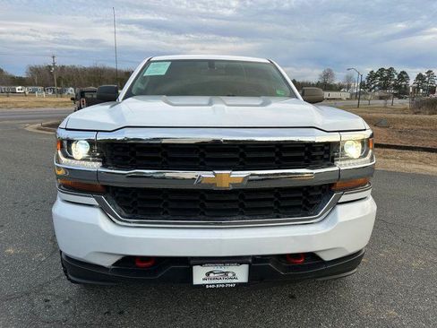 Used 2018 Chevrolet Silverado 1500 W/T AWD/4WD image 3