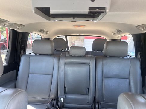 Used 2017 Toyota Sequoia SR5 AWD/4WD image 13