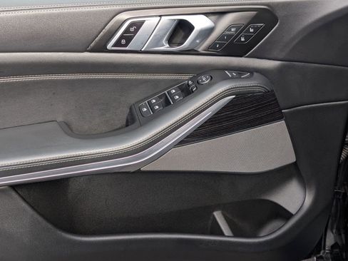 Used 2025 BMW X5 xDrive40i image 14