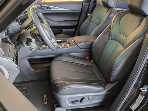 Used 2025 INFINITI QX60 Luxe w/ Vision Package FWD image 15