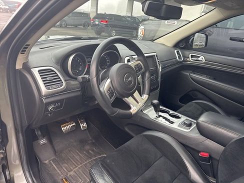 Used 2012 Jeep Grand Cherokee SRT8 w/ Luxury Group II image 7