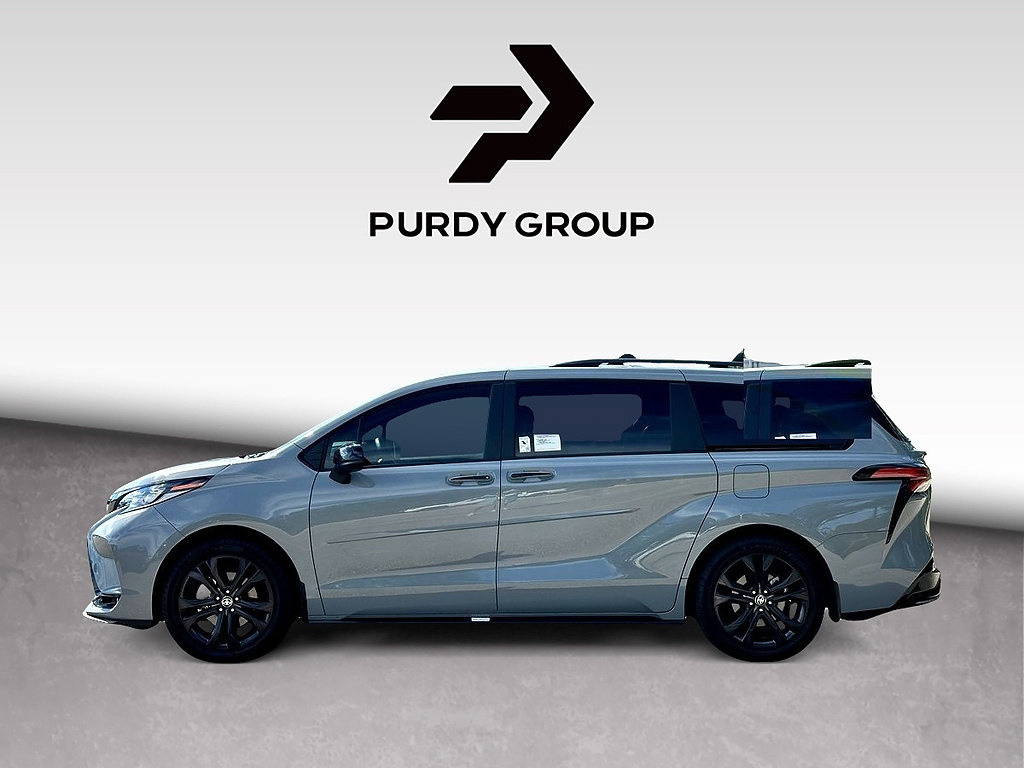 New 2026 Toyota Sienna XSE FWD image 5