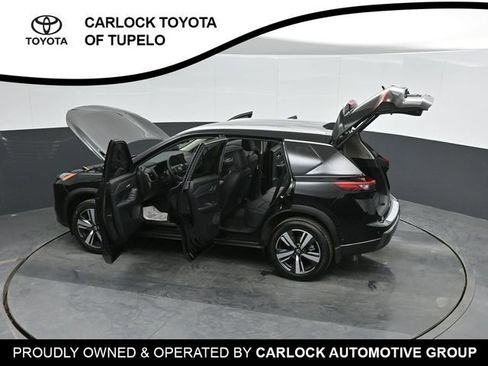 Used 2025 Nissan Rogue SL w/ SL Premium Package image 52