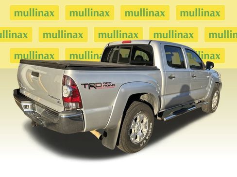Used 2013 Toyota Tacoma PreRunner image 2