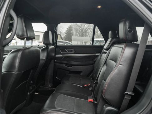 Used 2019 Ford Explorer Sport image 8