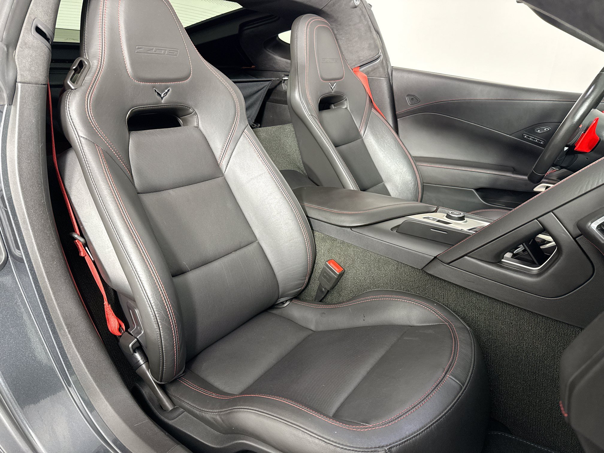 Used 2017 Chevrolet Corvette Z06 RWD image 36