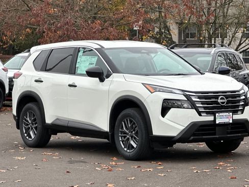 New 2026 Nissan Rogue S image 9