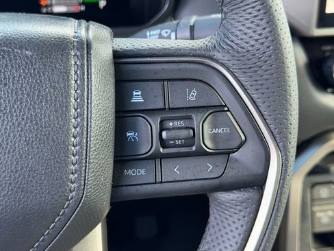 Used 2025 Toyota Tundra Limited image 28