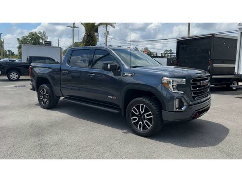 Used 2021 GMC Sierra 1500 AT4 w/ Technology Package AWD/4WD image 2