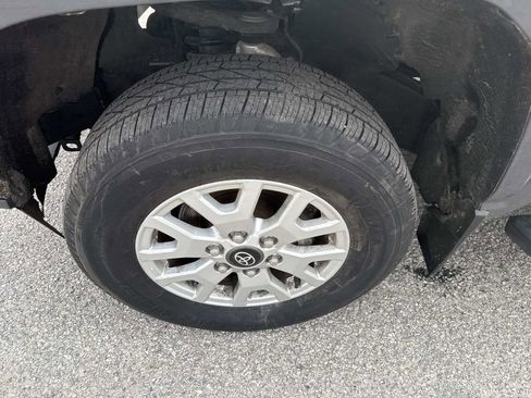 Certified 2024 Toyota Tacoma SR5 image 11