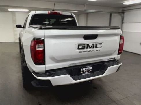 Used 2025 GMC Canyon AT4 image 7