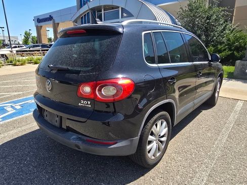 Used 2011 Volkswagen Tiguan SE AWD/4WD image 16