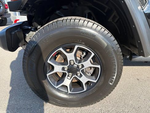 Used 2021 Jeep Wrangler Unlimited Rubicon AWD/4WD image 11