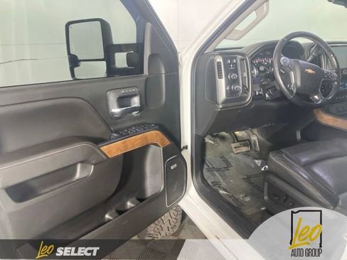 Used 2018 Chevrolet Silverado 3500 LTZ w/ Duramax Plus Package AWD/4WD image 16