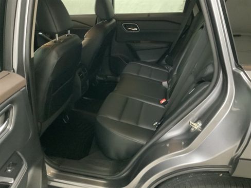 Used 2021 Nissan Rogue SV w/ Premium Package FWD image 15