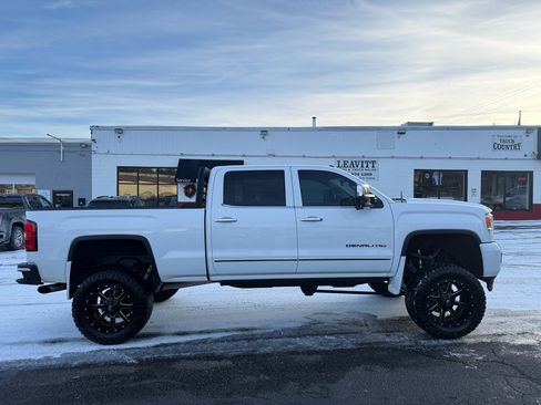 Used 2015 GMC Sierra 2500 Denali image 21