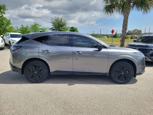 Used 2025 Nissan Murano SV FWD image 3